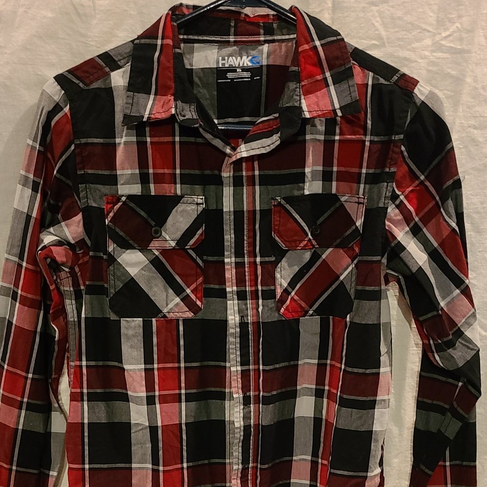 TONY HAWK LONG SLEEVE PLAID BUTTON DOWN BOYS XL